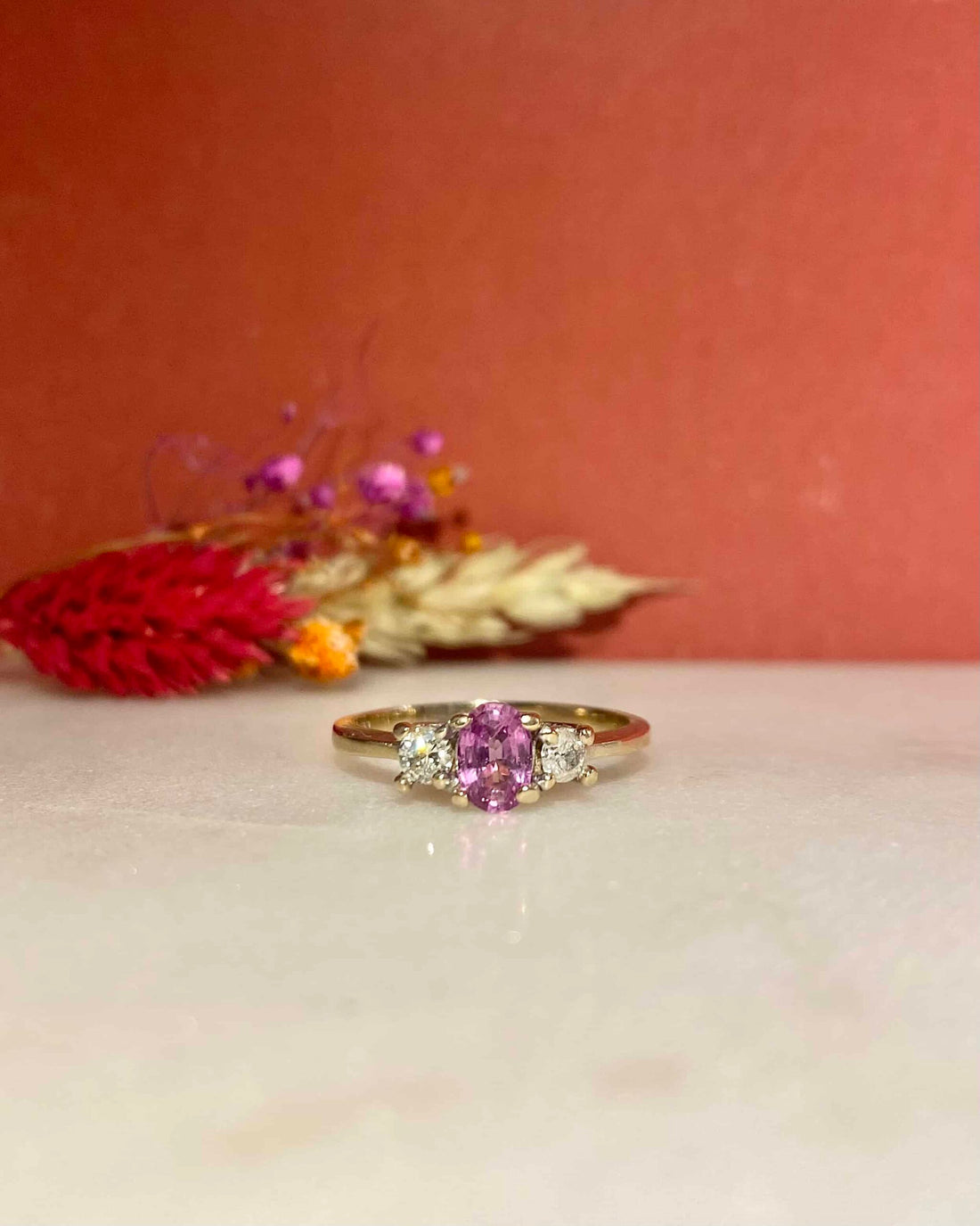 Bague Trilogie Saphir Rose 0.44 carat &amp; Diamants &quot;Ambre&quot;