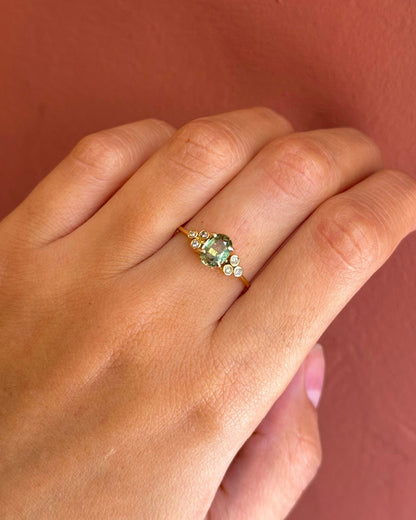 Bague Trilogie Saphir Vert 1 carat &amp; Diamants "Nérine" - Elliade Paris