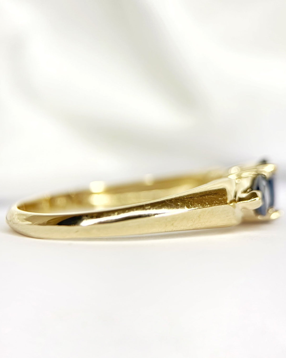 Bague Trilogie Saphirs 2.15 carats "Floriane" - Elliade Paris