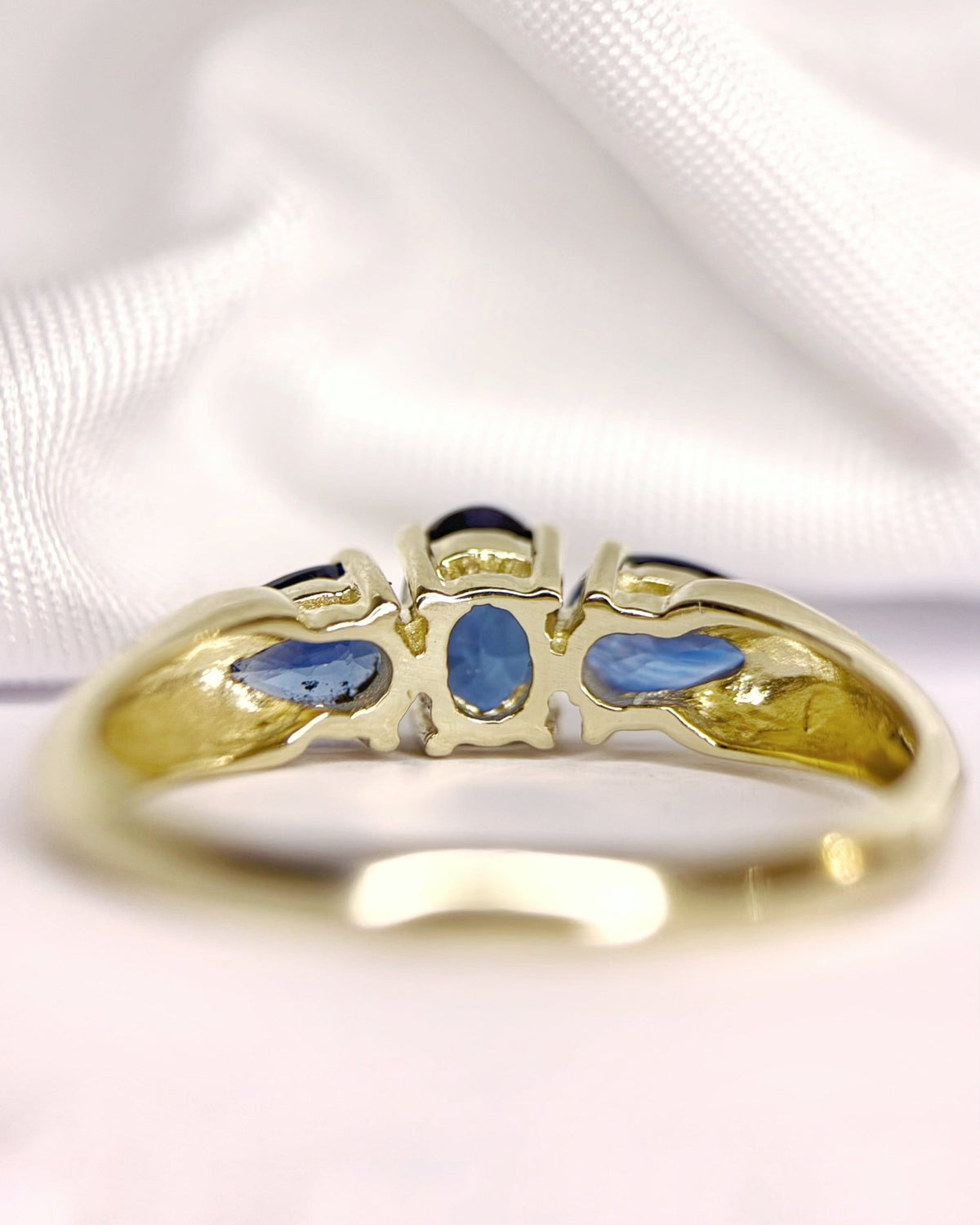Bague Trilogie Saphirs 2.15 carats "Floriane" - Elliade Paris
