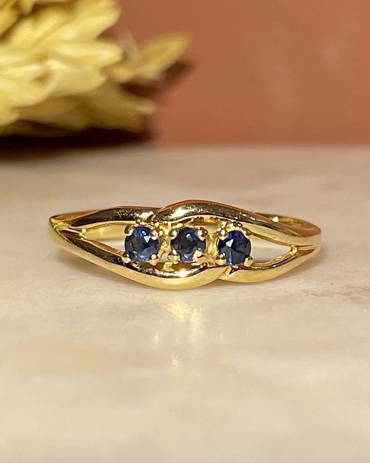 Bague Trilogie Saphirs "Jiliane" - Elliade Paris