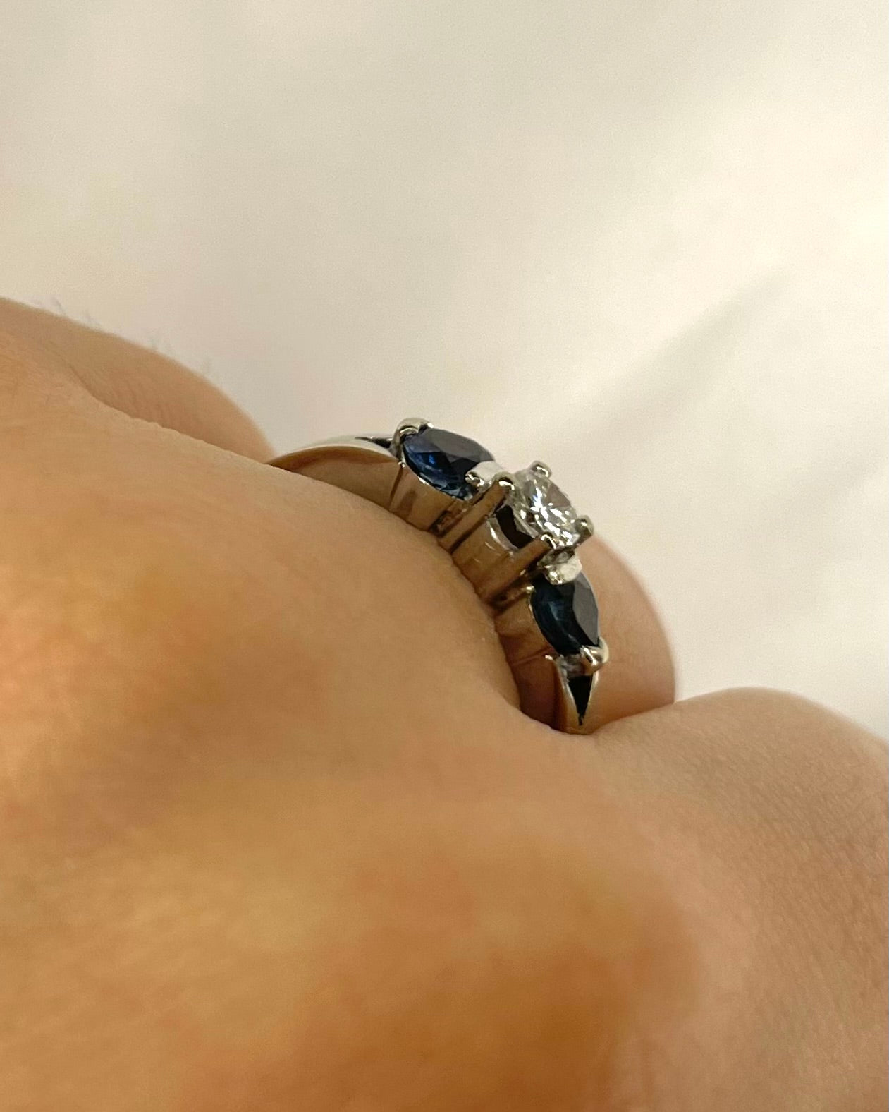 Bague Trilogie Saphirs poires &amp; Diamant "Mélissa" - Elliade Paris