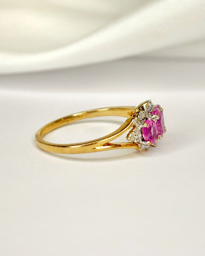 Bague Trilogie Saphirs Roses 0.74 carat &amp; Diamants "Meryl" - Elliade Paris