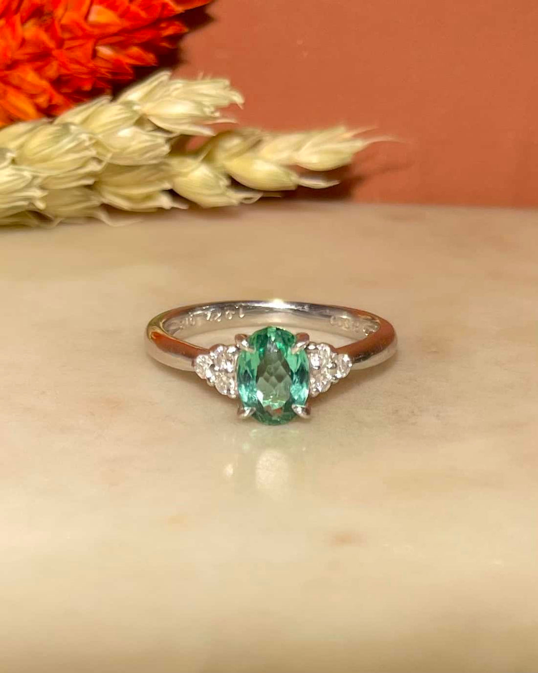 Bague Trilogie Tourmaline Verte 0.90 carat &amp; Diamants &quot;Anilson&quot;