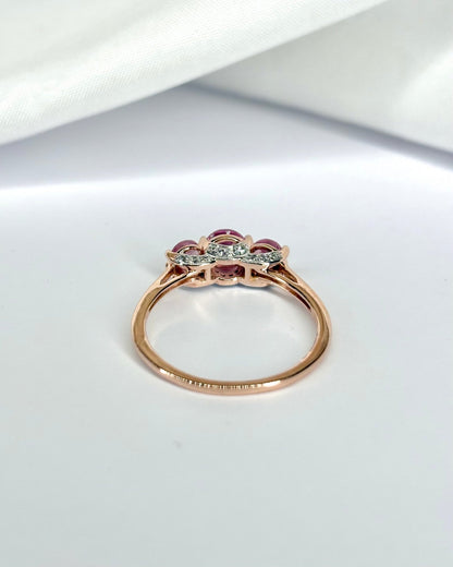Bague Trilogie Spinelles Rose 0.65 carat &amp; 20 Diamants &quot;Salomé&quot; - Elliade Paris