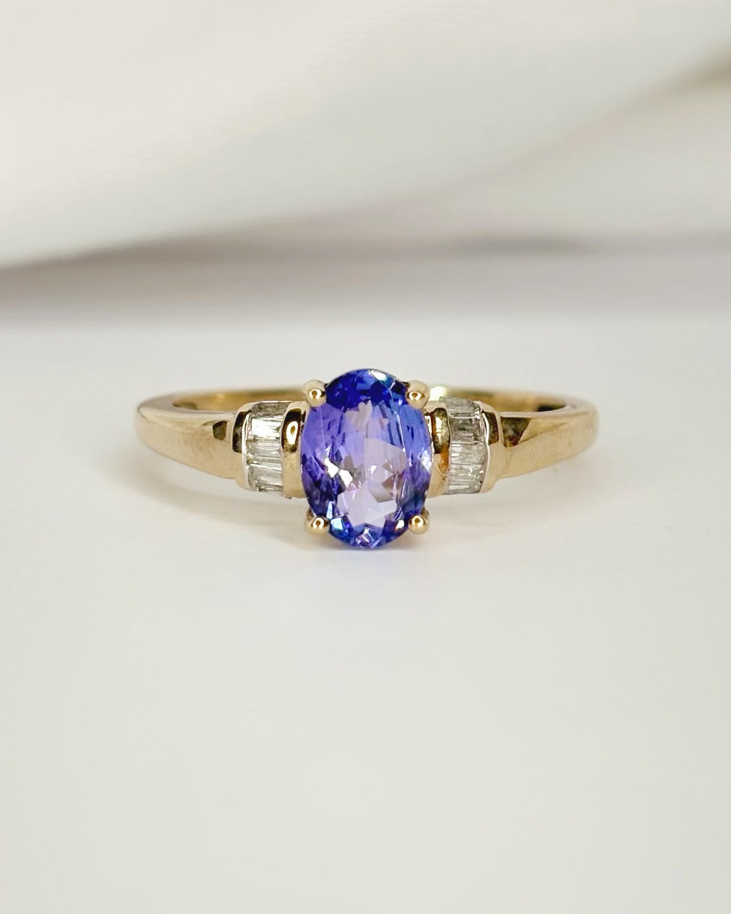 Bague Trilogie Tanzanite 0.85 carat &amp; Diamants "Amélia" - Elliade Paris