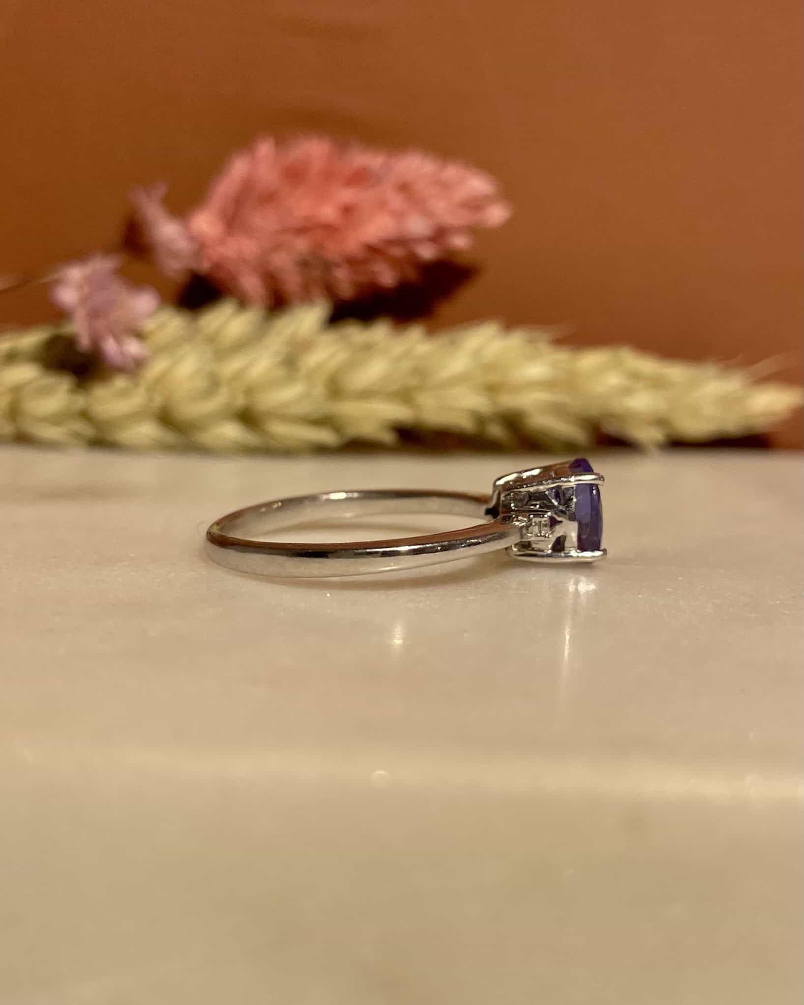 Bague Trilogie Tanzanite 1.10 carat &amp; Diamants "Aela" - Elliade Paris