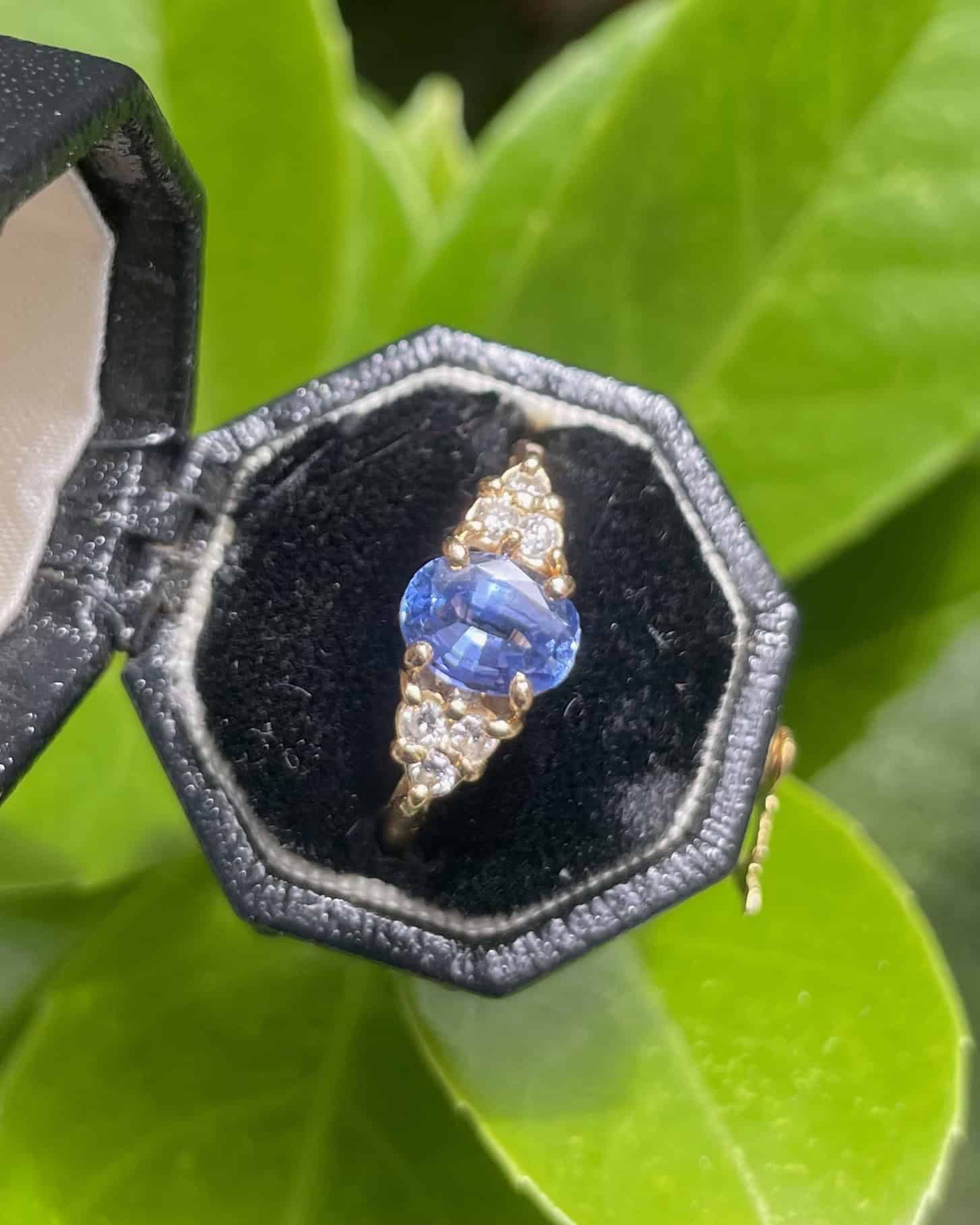 Bague Trilogie Tanzanite 1.21 carat &amp; Diamants "Noeva" - Elliade Paris