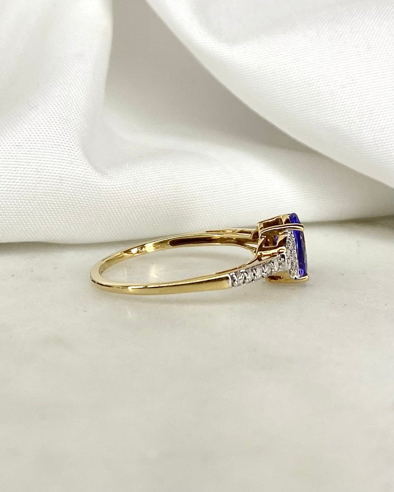 Bague Trilogie Tanzanite 1.34 carat &amp; Diamants "Shana" - Elliade Paris