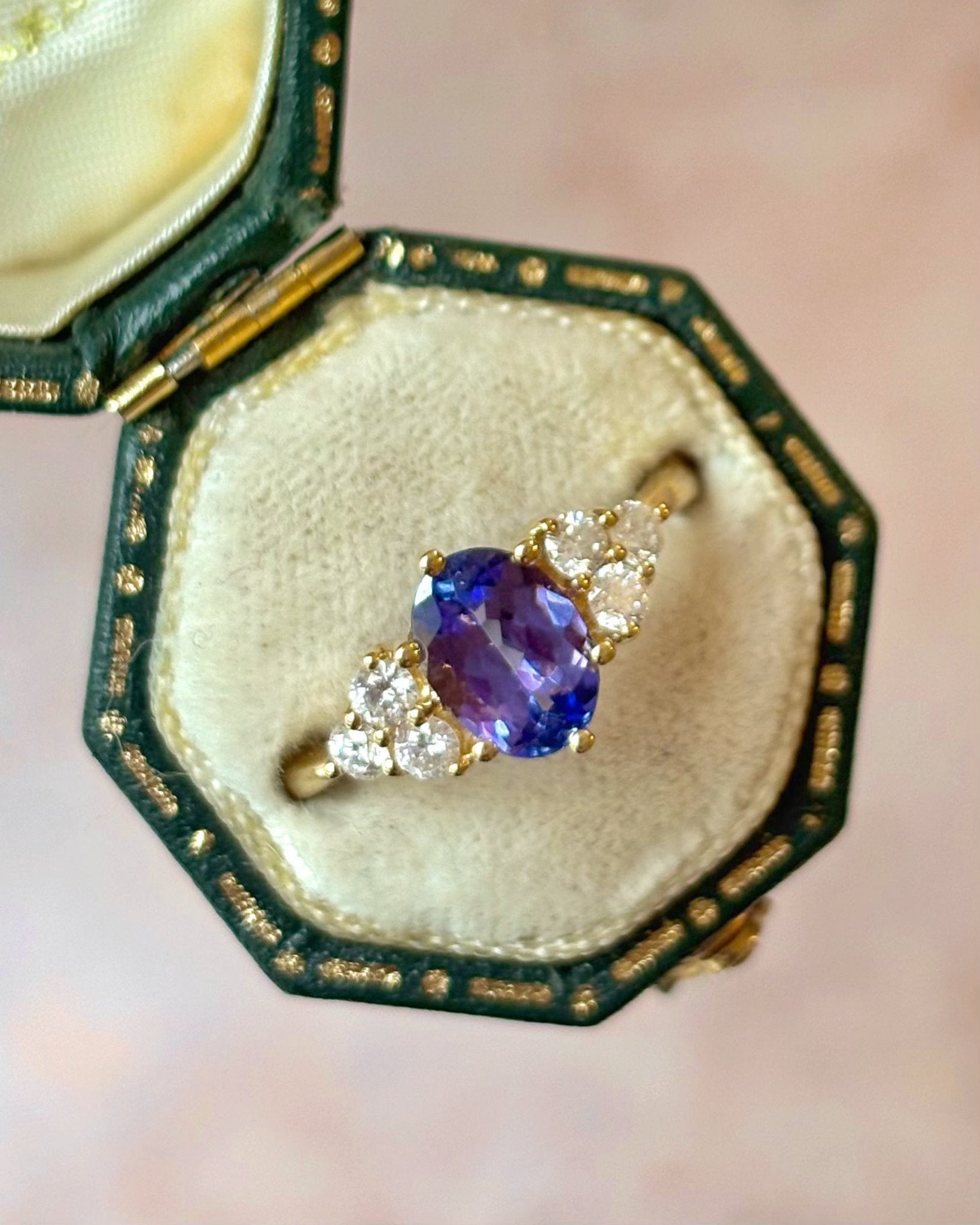 Bague Trilogie Tanzanite 1.35 carat &amp; Diamants 0.36 carat "Appoline" - Elliade Paris