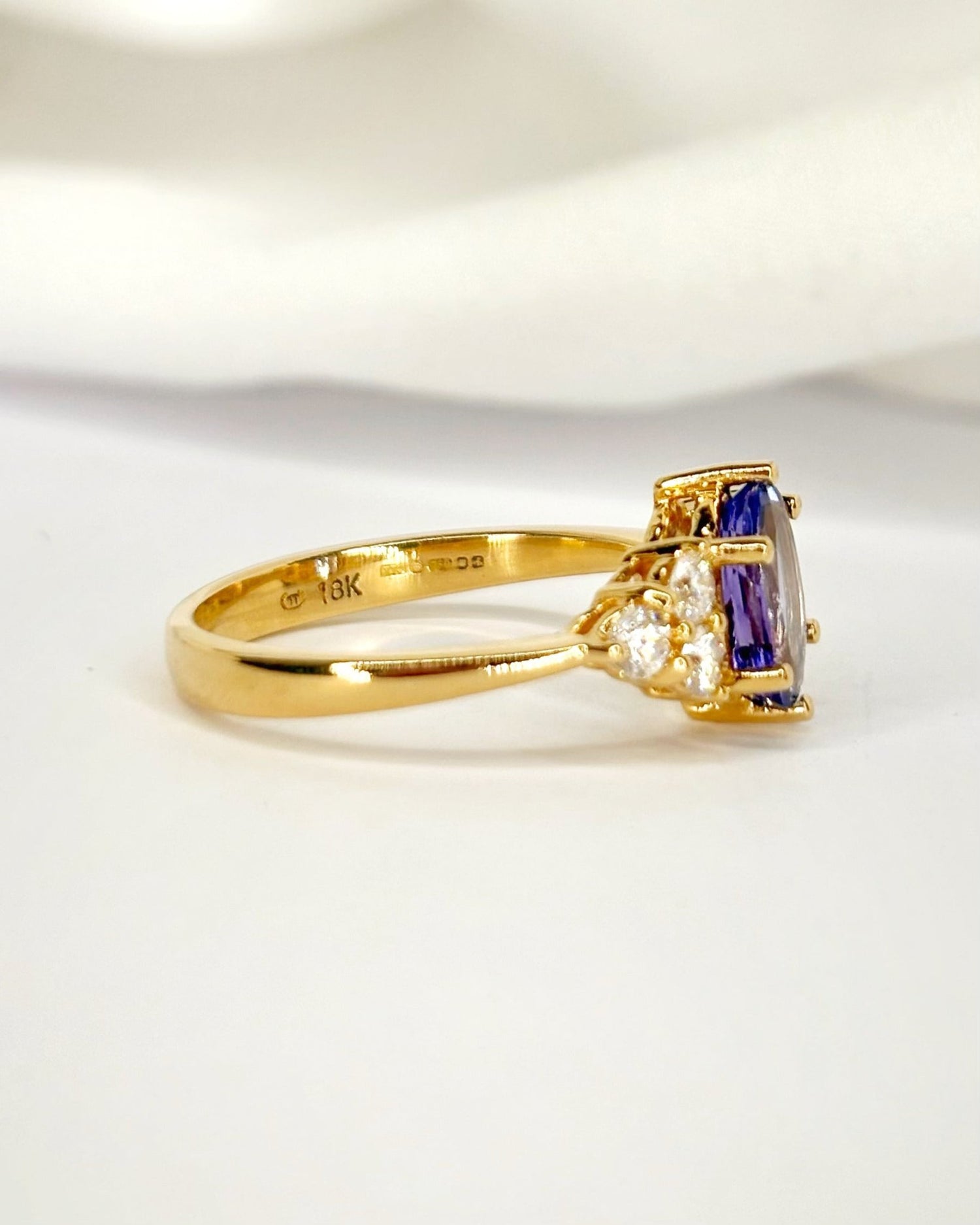 Bague Trilogie Tanzanite 1.35 carat &amp; Diamants 0.36 carat "Appoline" - Elliade Paris