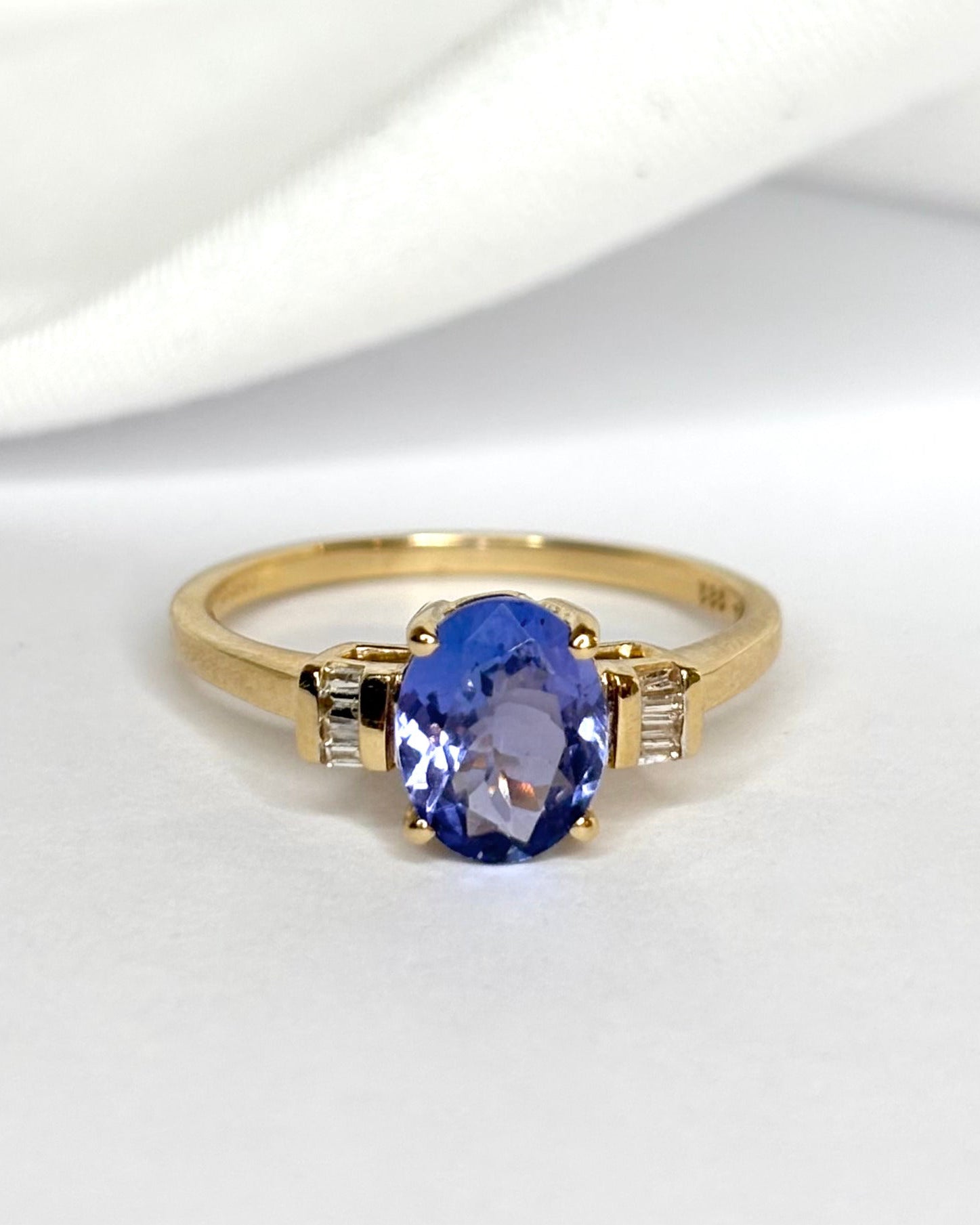 Bague Trilogie Tanzanite 1.40 carat &amp; Diamants Baguette "Violette" - Elliade Paris