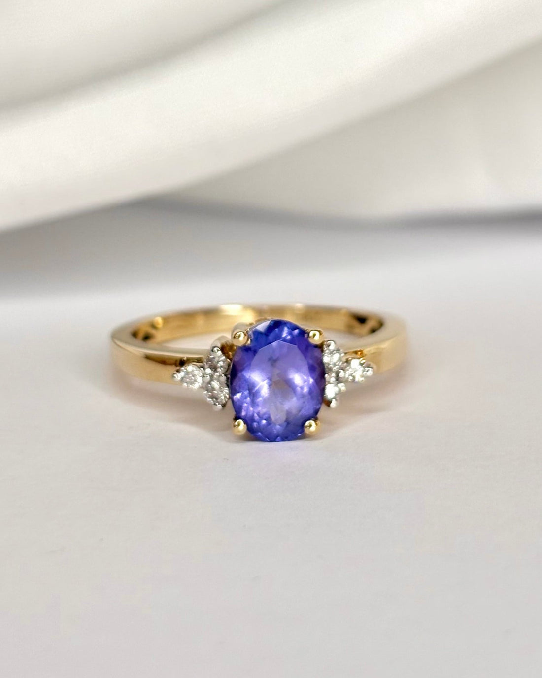 Bague Trilogie Tanzanite 1.53 carat &amp; Diamants "Gloria" - Elliade Paris