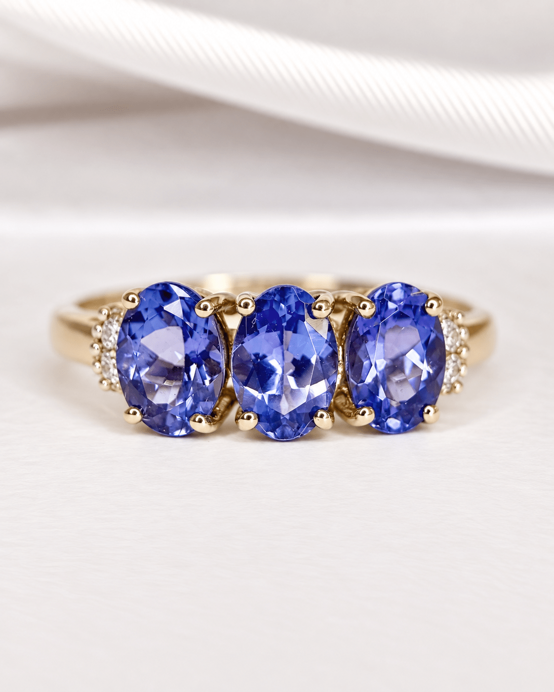 Bague Trilogie Tanzanite 2.10 carats &amp; Diamants "Anita" - Elliade Paris