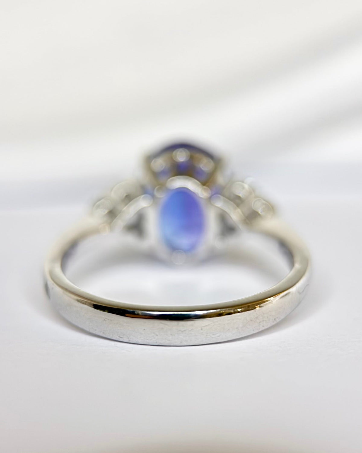 Bague Trilogie Tanzanite 3.15 carats &amp; Diamants "Violetta" - Elliade Paris