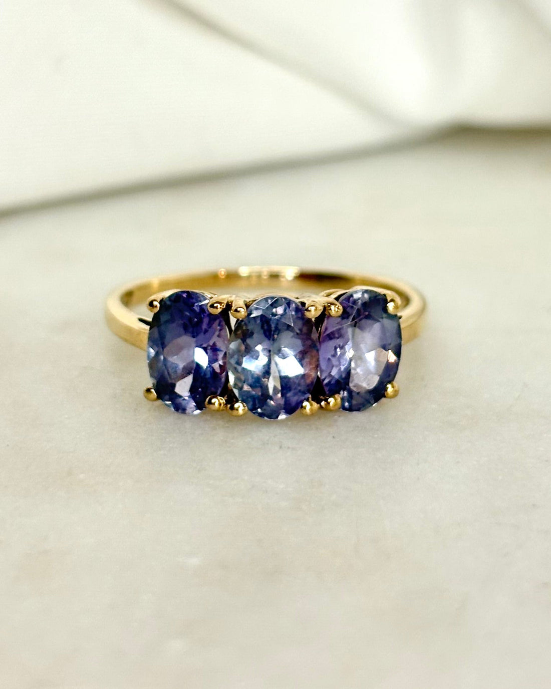 Bague Trilogie Tanzanite 3.23 carats &quot;Lilou&quot; - Elliade Paris