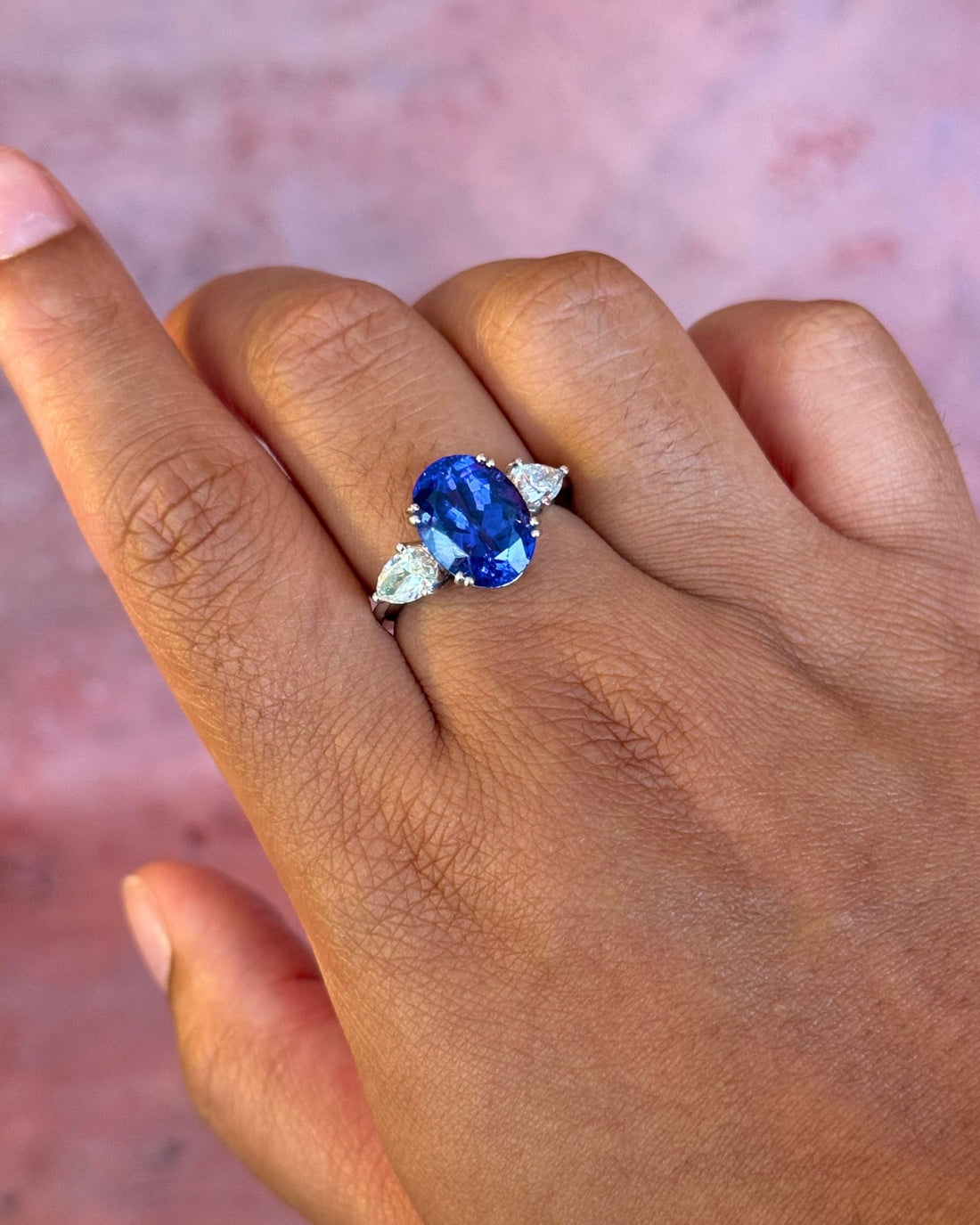 Bague Trilogie Tanzanite 6.30 carats &amp; Diamants 0.90 carat 6.29g "Stella" - Elliade Paris
