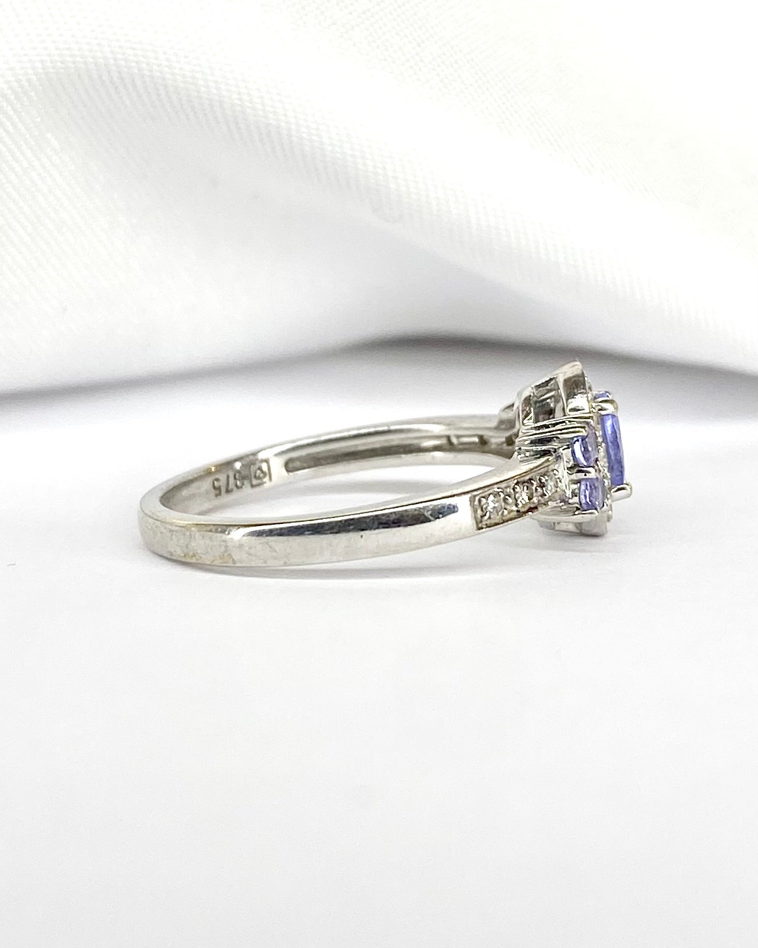 Bague Trilogie Tanzanites 0.45 carat &amp; Diamants "Stany" - Elliade Paris
