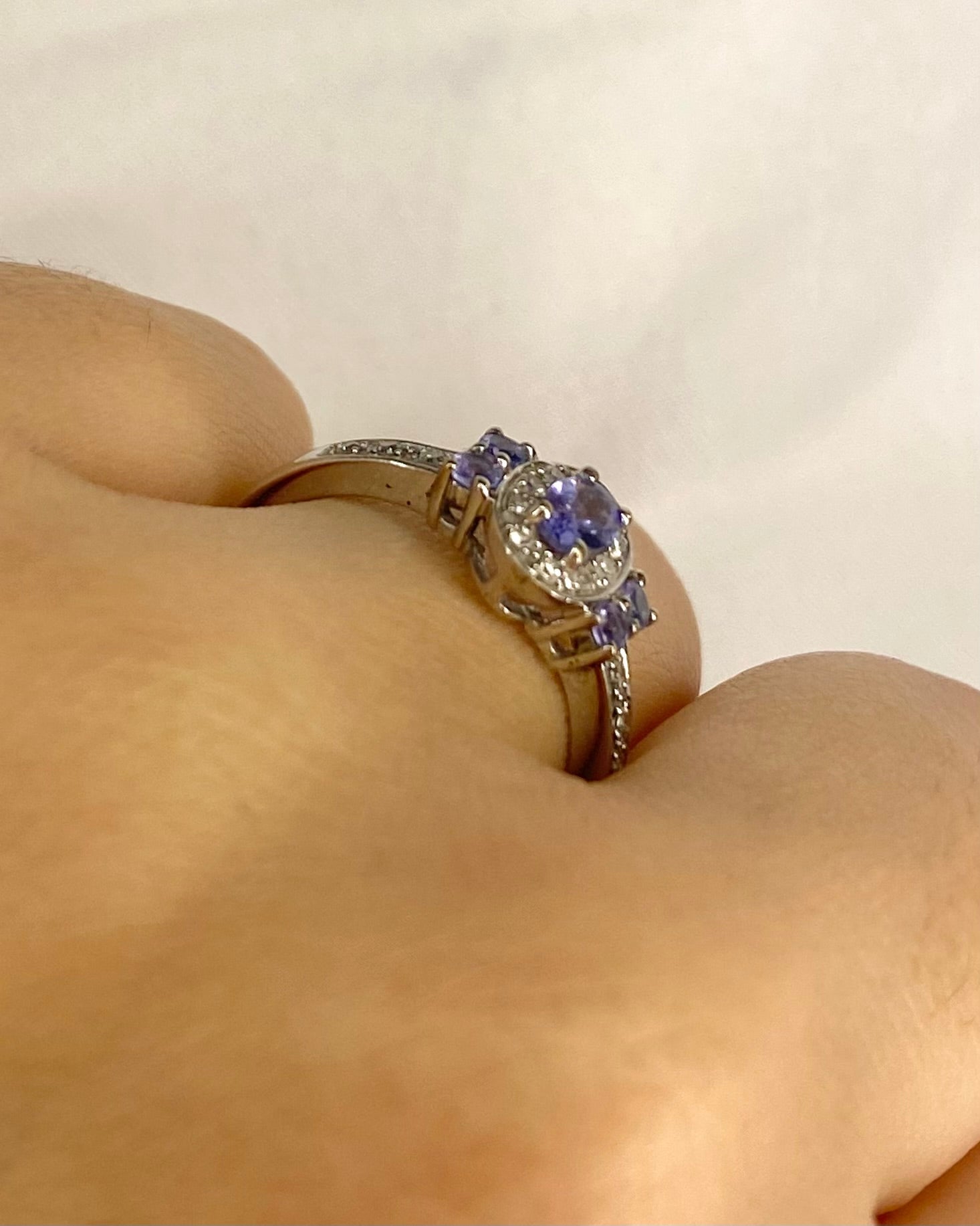 Bague Trilogie Tanzanites 0.45 carat &amp; Diamants "Stany" - Elliade Paris