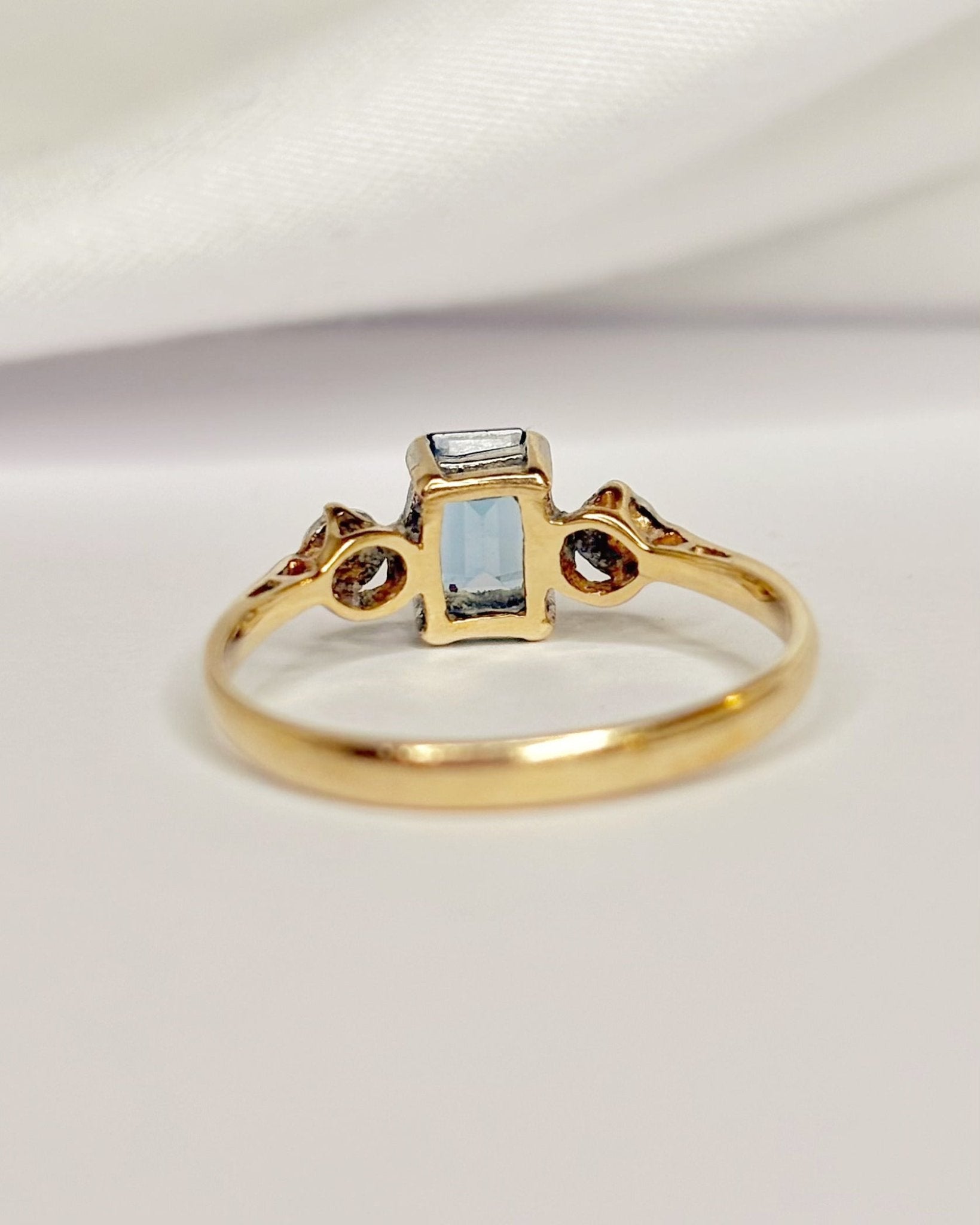 Bague Trilogie Topaze 0.75 carat &amp; Diamants "Aryna" - Elliade Paris