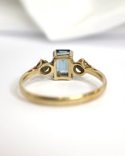 Bague Trilogie Topaze 0.75 carat &amp; Diamants "Aryna" - Elliade Paris