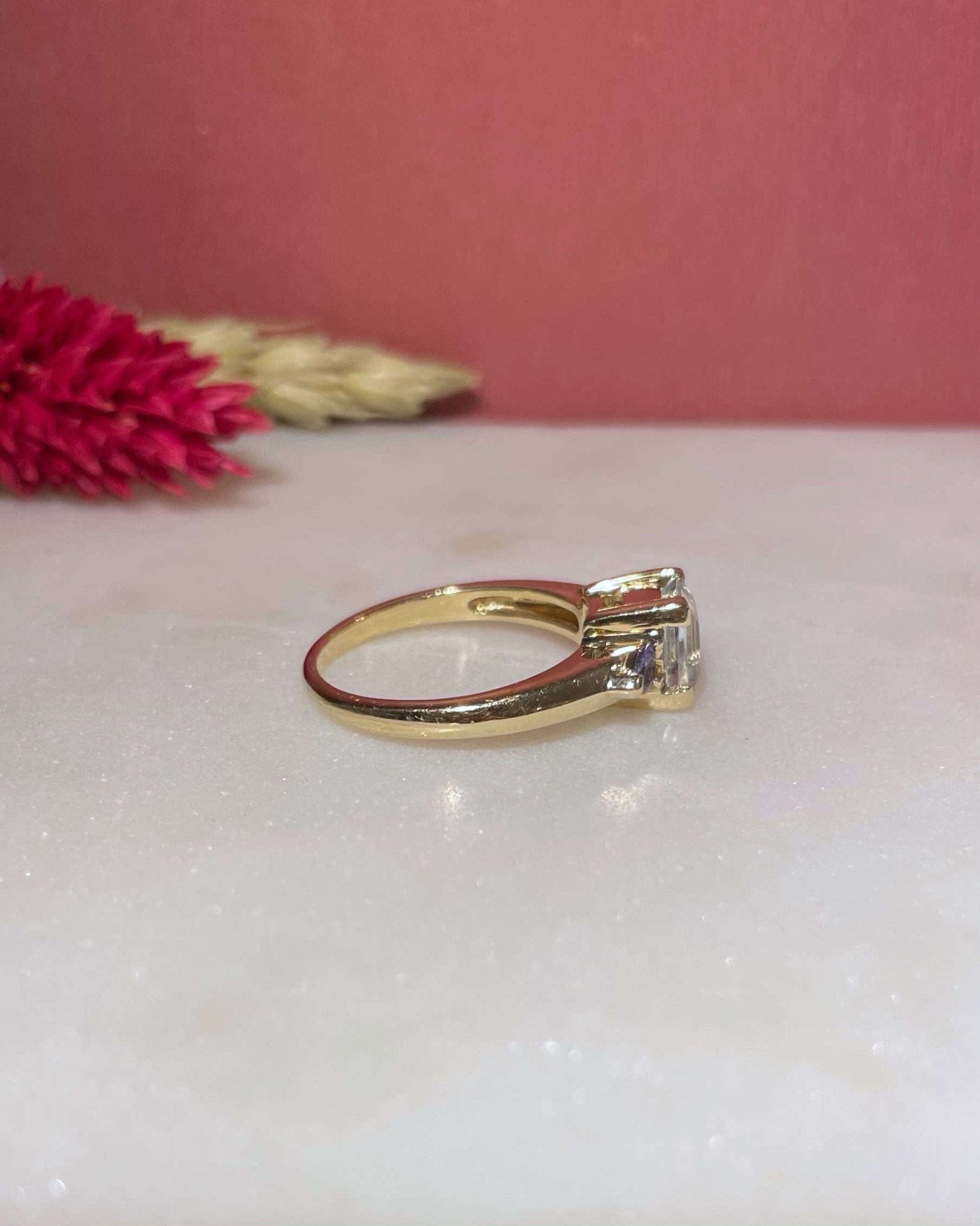 Bague Trilogie Topaze 1.30 carat &amp; Tanzanites "Moana" - Elliade Paris