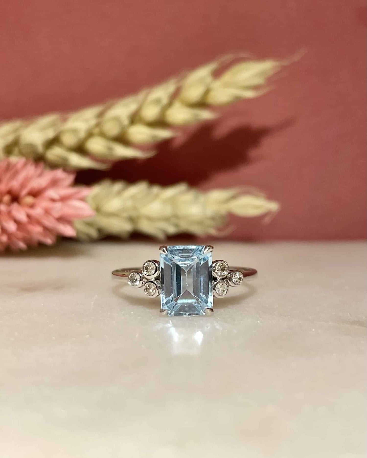 Bague Trilogie Topaze 2 carats &amp; Diamants &quot;Noah&quot; - Elliade Paris