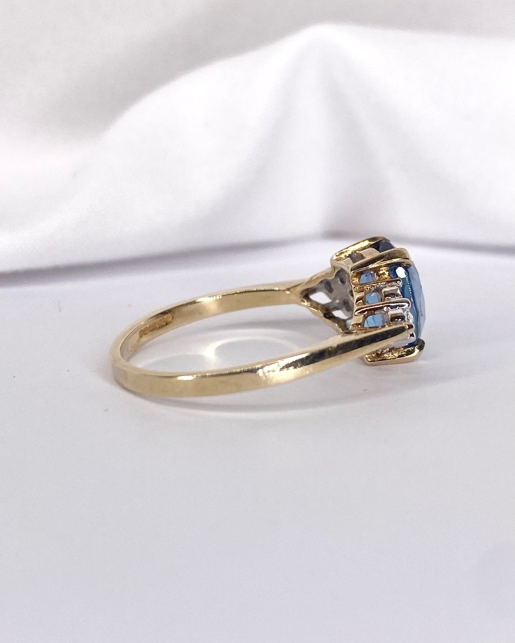 Bague Trilogie Topaze 2.30 carats &amp; Diamants "Suzie" - Elliade Paris