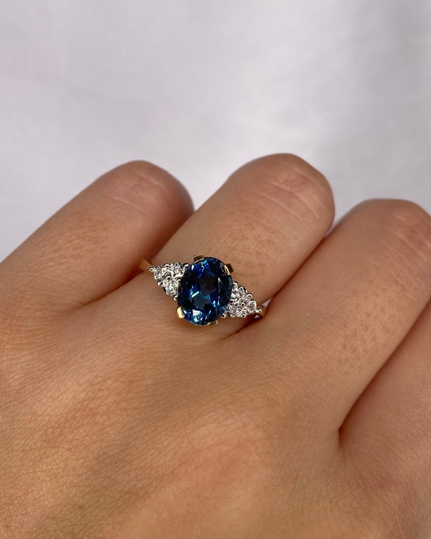 Bague Trilogie Topaze 2.30 carats &amp; Diamants &quot;Suzie&quot; - Elliade Paris