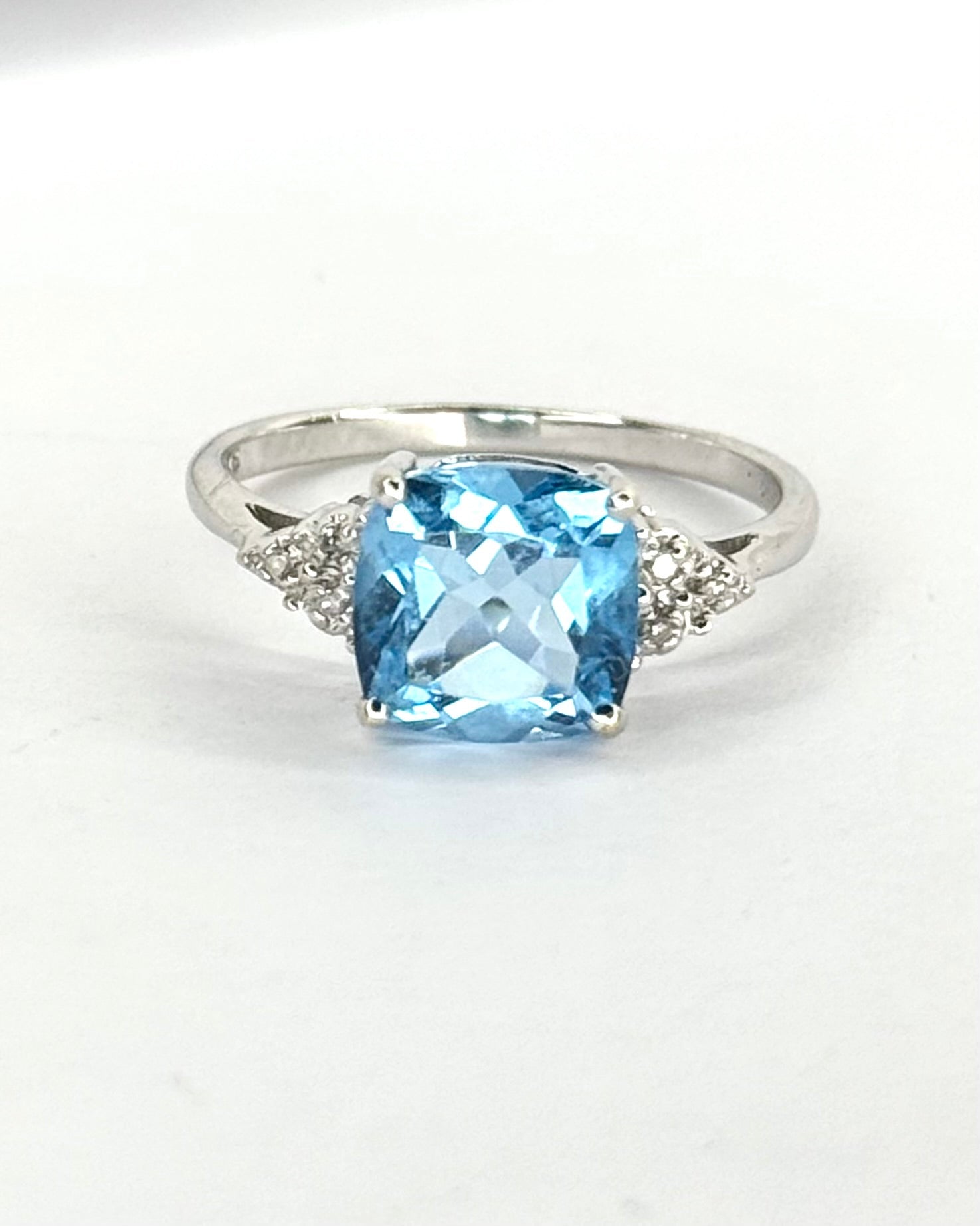 Bague Trilogie Topaze 2.90 carats &amp; Diamants "Baptistine" - Elliade Paris