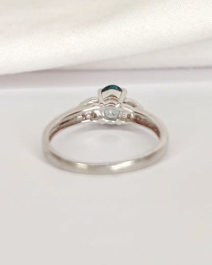 Bague Trilogie Topaze Bleue 0.73 carat &amp; Diamants "Prune" - Elliade Paris