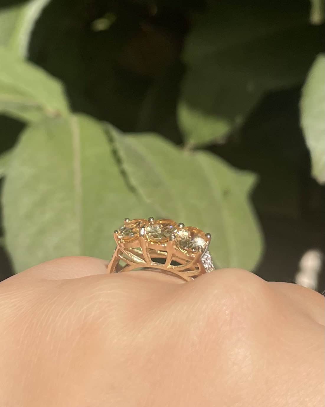 Bague Trilogie Topazes Jaunes 3 carats &amp; Diamants "Jocelynne" - Elliade Paris