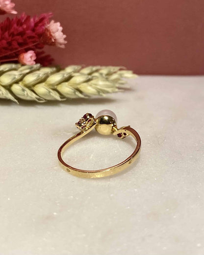 Bague Trilogie Tourbillon Perle et Rubis &quot;Christina&quot; - Elliade Paris