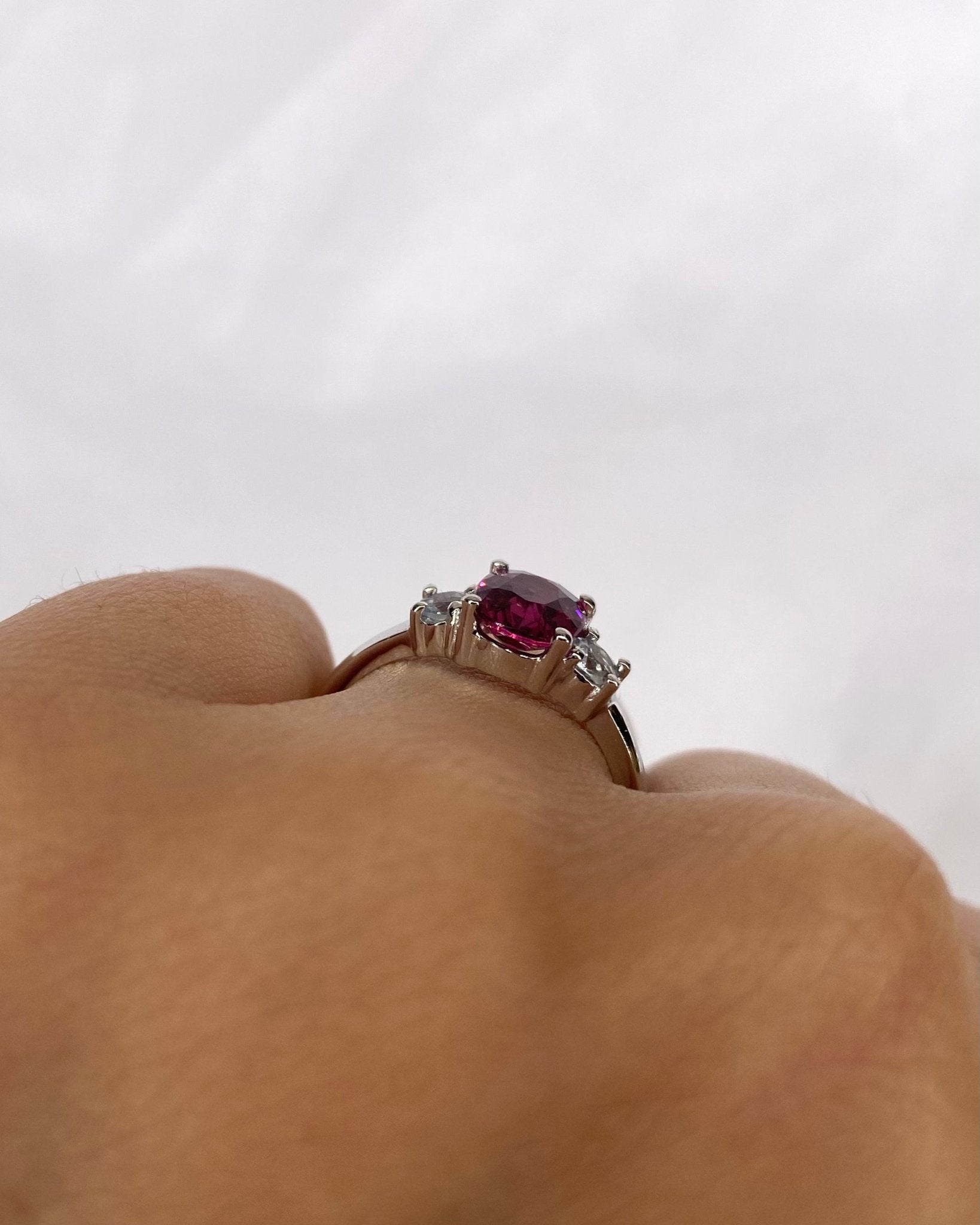 Bague Trilogie Tourmaline 1 carat &amp; 2 Aigue - Marines "Valentina" - Elliade Paris