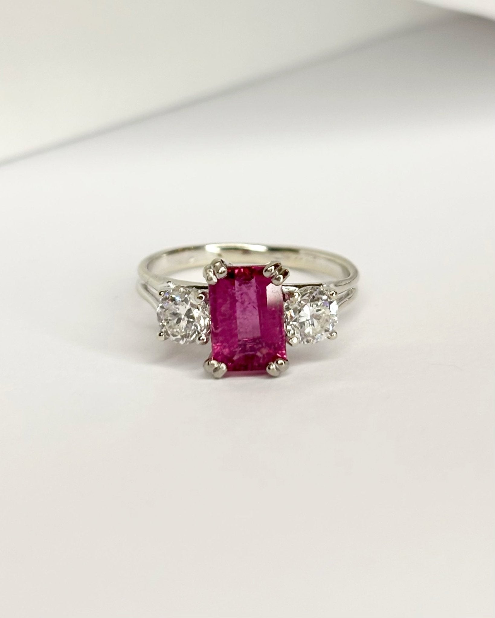 Bague Trilogie Tourmaline 1.50 carat &amp; 2 Diamants &quot;Lou&quot; - Elliade Paris