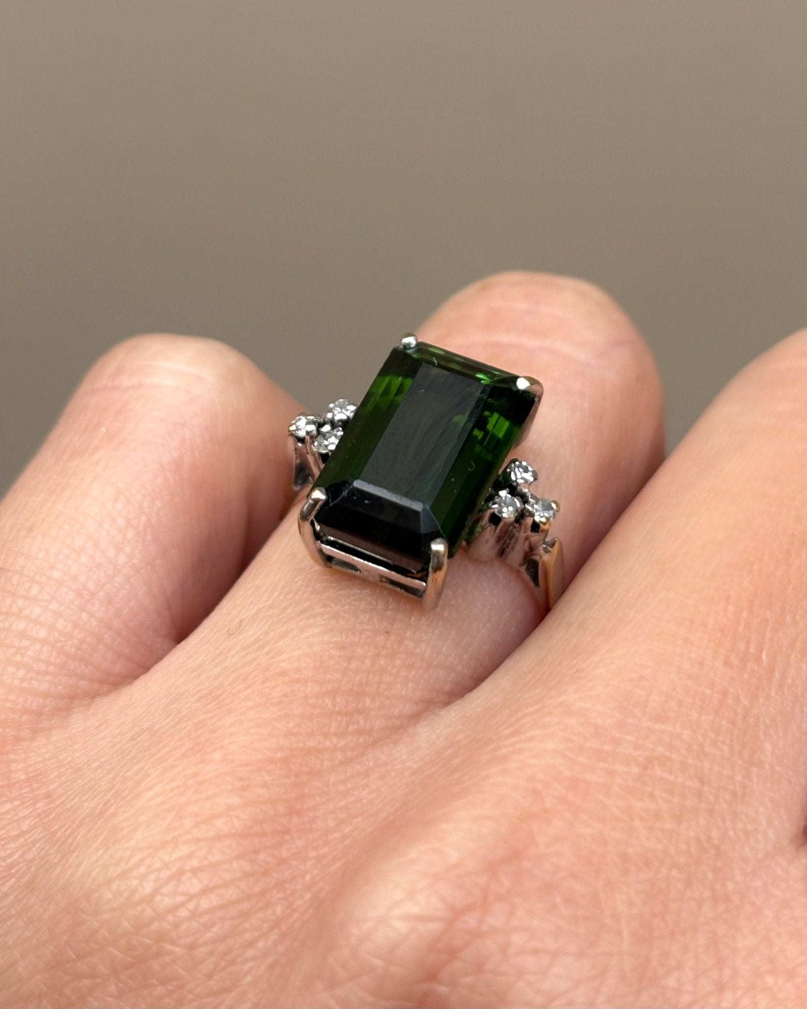 Bague Trilogie Tourmaline 6.20 carats &amp; 6 Diamants "Aude" - Elliade Paris