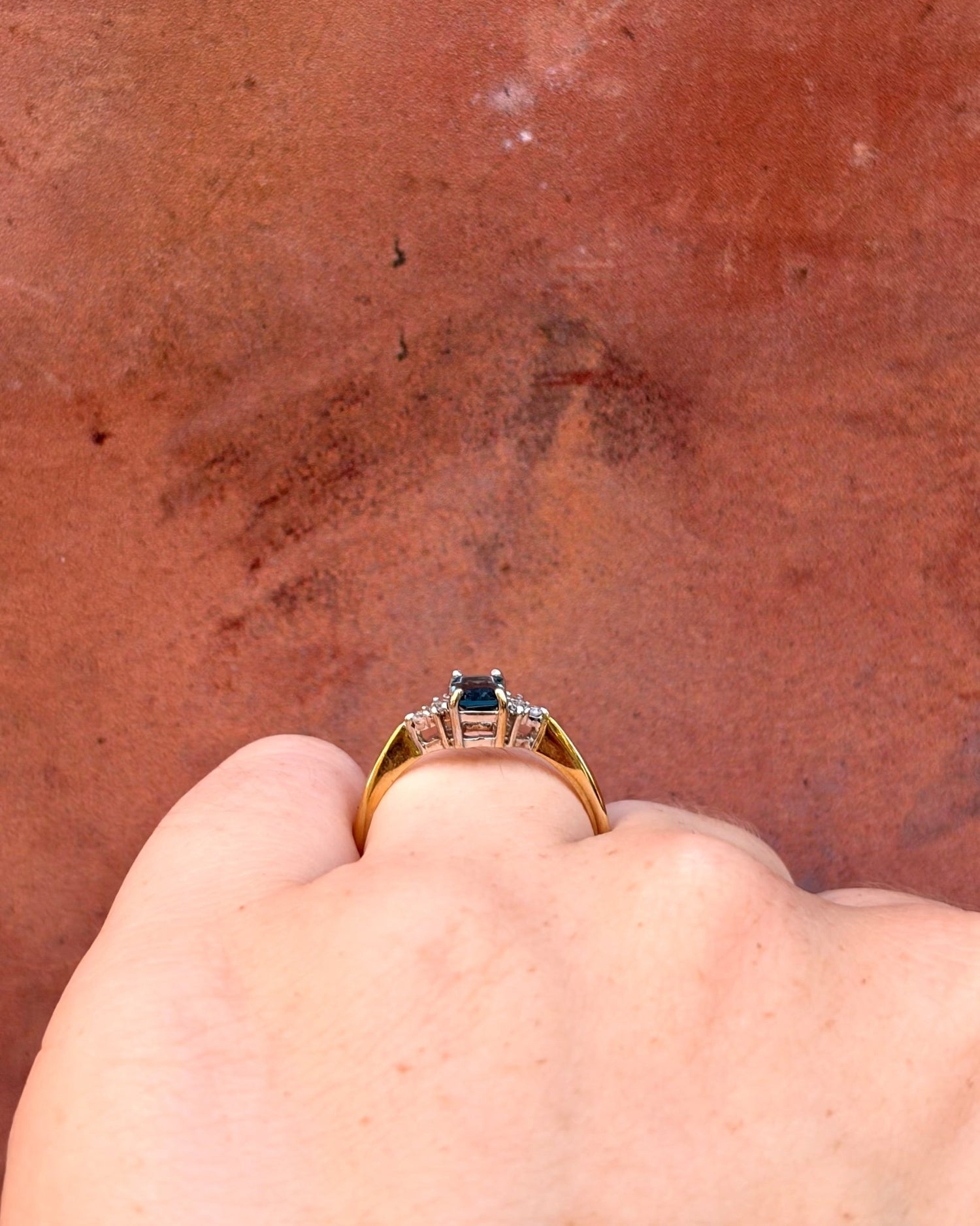 Bague Trilogie Tourmaline Indigolite 0.57 carat &amp; Diamants "Adèle" - Elliade Paris