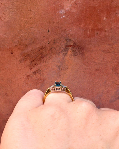 Bague Trilogie Tourmaline Indigolite 0.57 carat &amp; Diamants "Adèle" - Elliade Paris