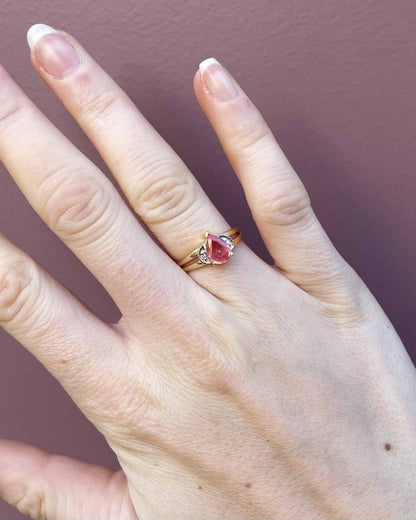 Bague Trilogie Tourmaline Rose 0.70 carat &amp; 2 Diamants &quot;Soraya&quot; - Elliade Paris