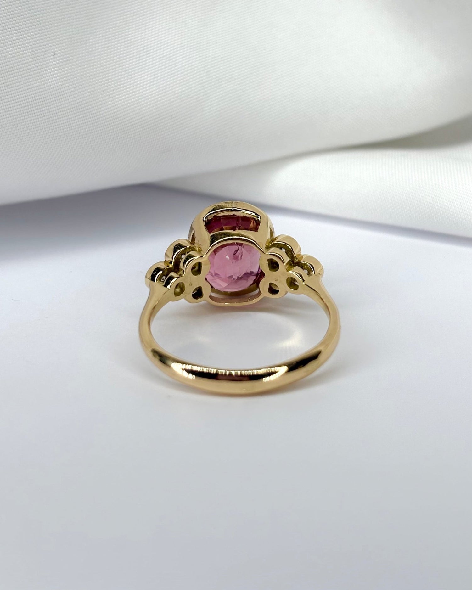 Bague Trilogie Tourmaline Rose 3.50 carats &amp; 6 Diamants &quot;Annabelle&quot; - Elliade Paris
