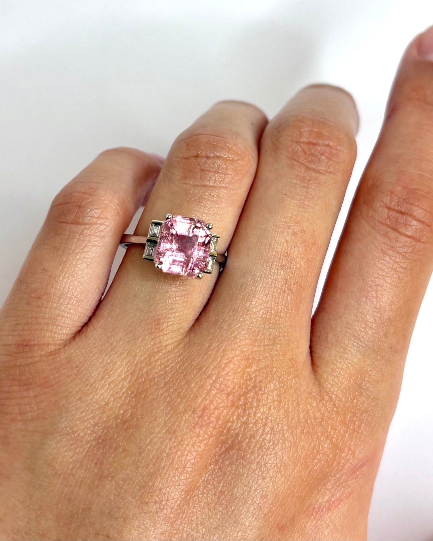 Bague Trilogie Tourmaline Rose 3.74 carats &amp; Diamants "Esther" - Elliade Paris