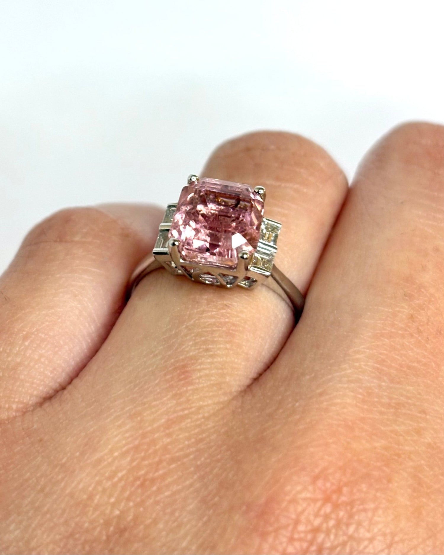 Bague Trilogie Tourmaline Rose 3.74 carats &amp; Diamants "Esther" - Elliade Paris