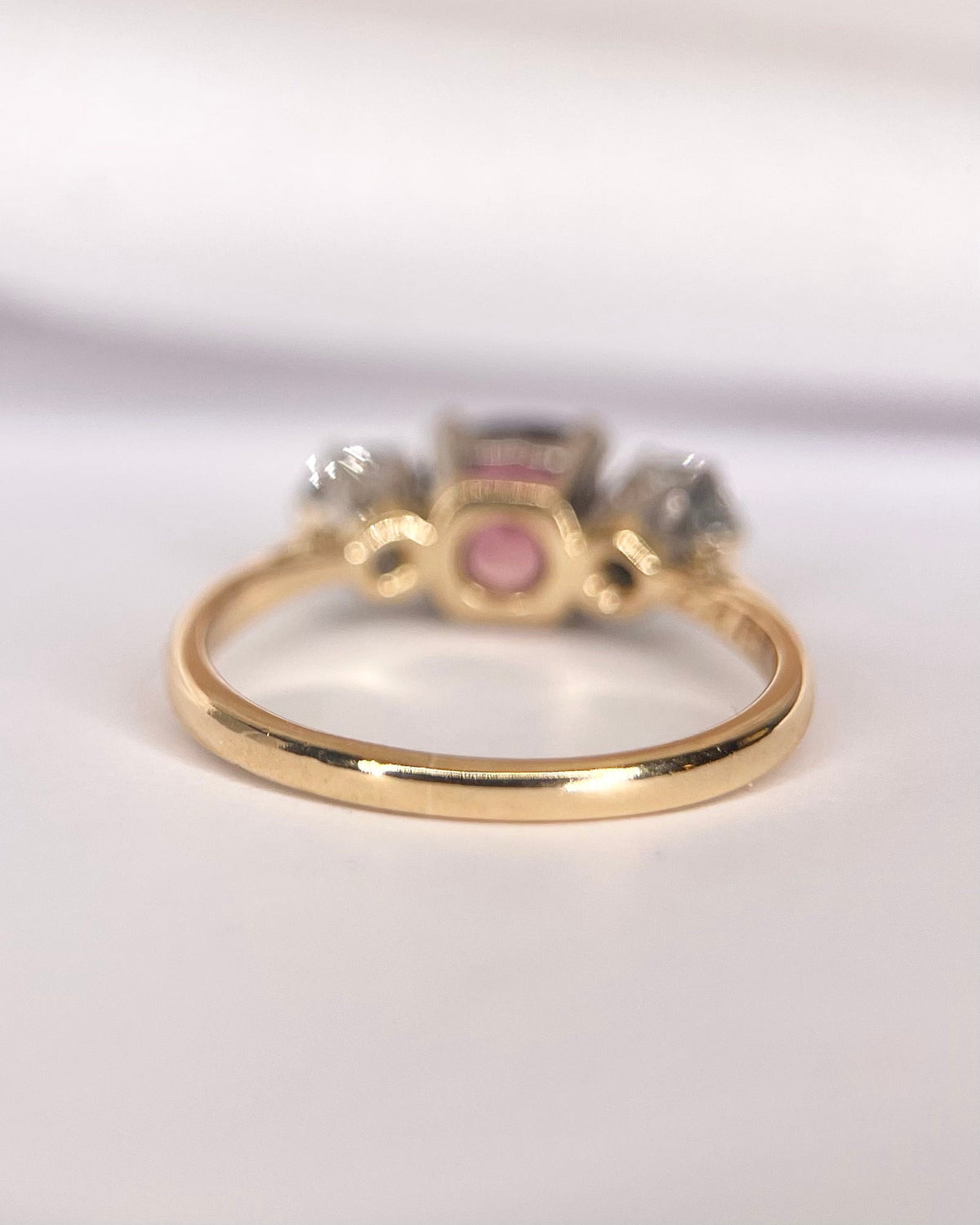 Bague Trilogie Tourmaline Rose Pêche 0.89 carat &amp; Diamants 0.50 carat "Eden" - Elliade Paris
