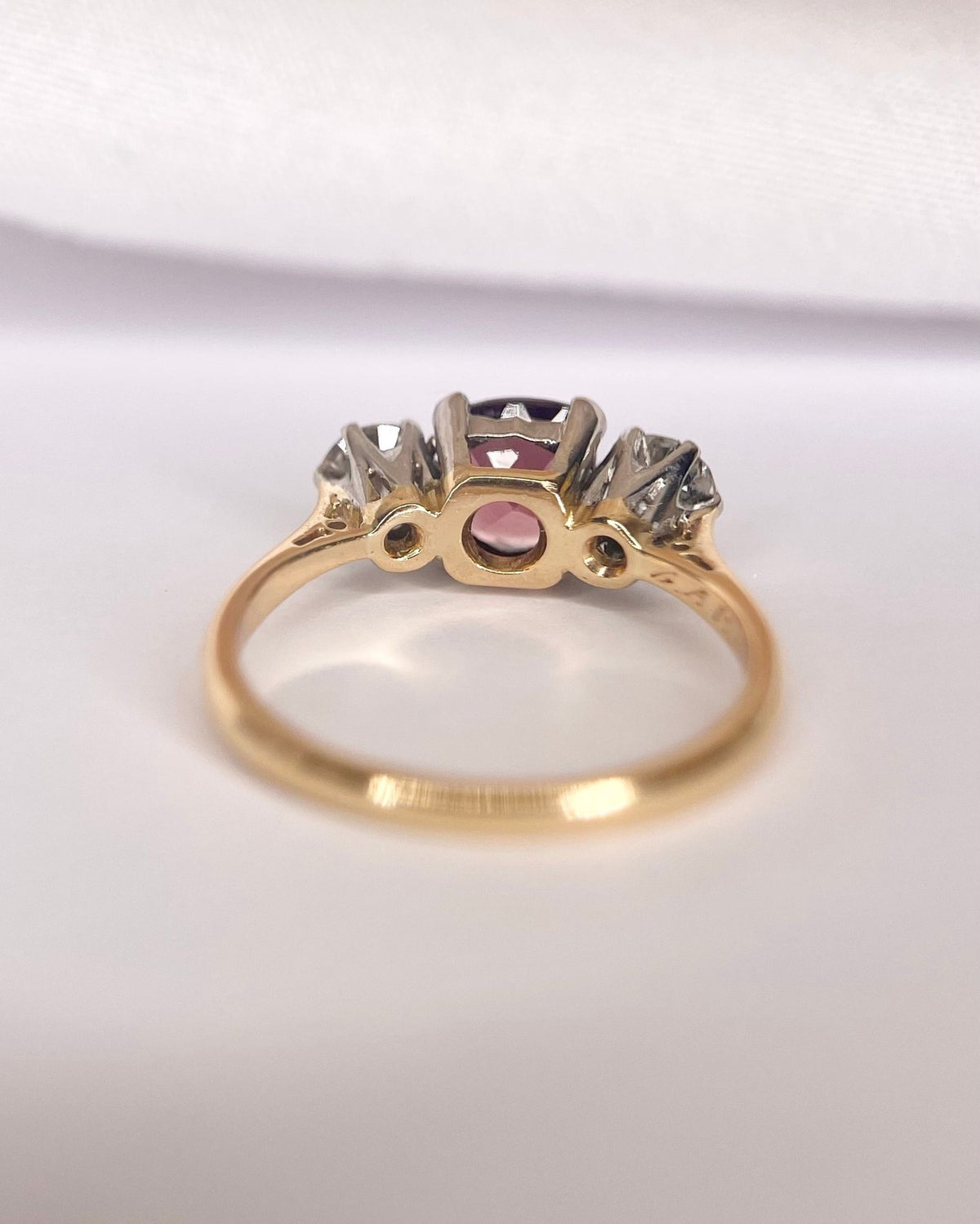 Bague Trilogie Tourmaline Rose Pêche 0.89 carat &amp; Diamants 0.50 carat "Eden" - Elliade Paris