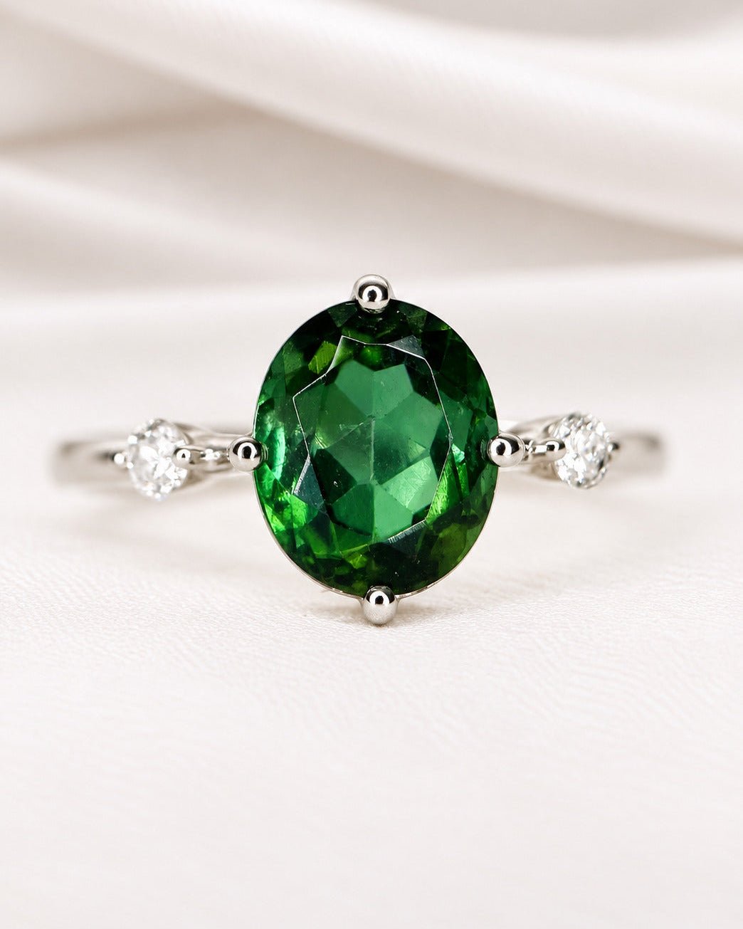 Bague Trilogie Tourmaline Verte 1.79 carat &amp; Diamants "Yolanda" - Elliade Paris