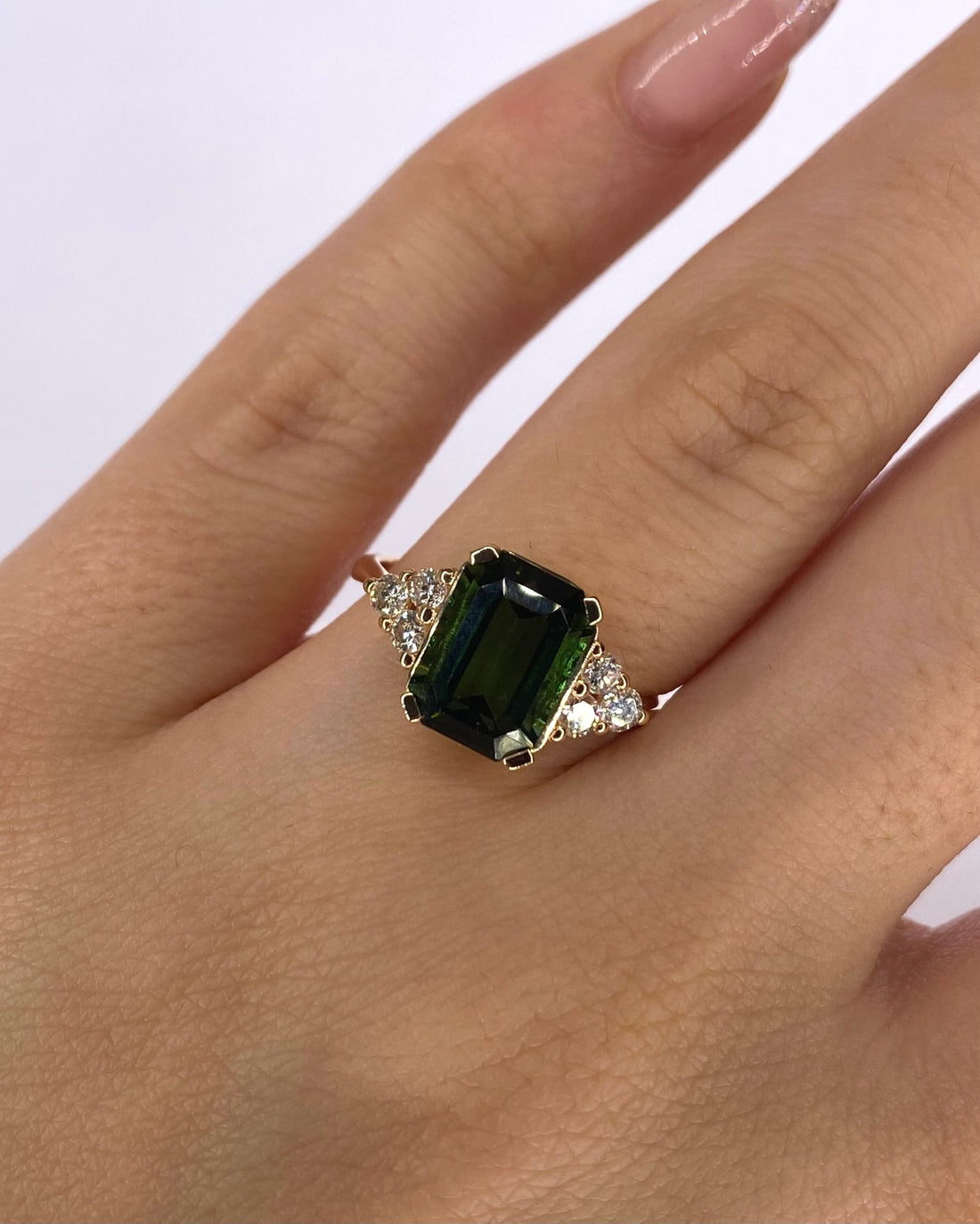 Bague Trilogie Tourmaline Verte 3.30 carats &amp; Diamants 0.30 carat "Abby" - Elliade Paris