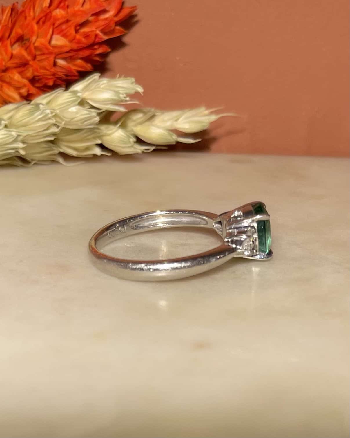 Bague Trilogie Tourmaline Verte 0.90 carat &amp; Diamants "Anilson"