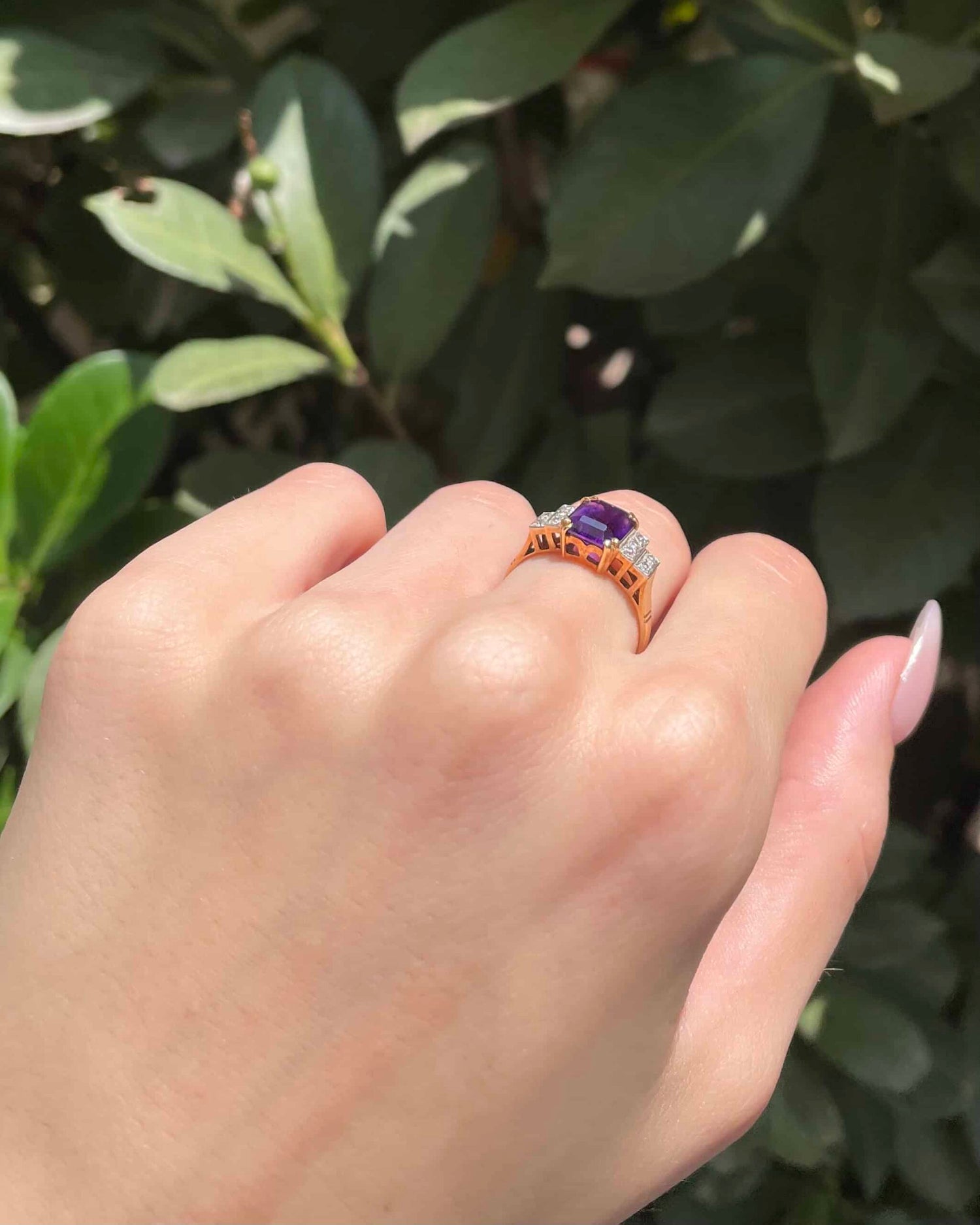 Bague Trilogie Améthyste 1.40 carat &amp; 10 Diamants &quot;Hawa&quot;