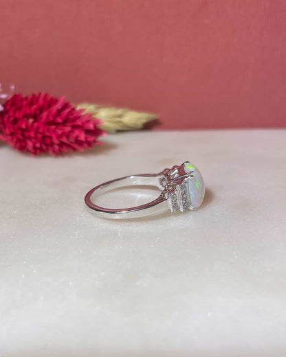 Bague Trilogie Opale 1.50 Carat &amp; Diamants &quot;Karine&quot;