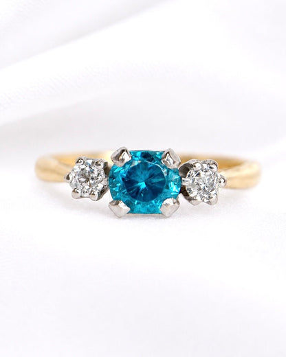 Bague Trilogie Zircon 0.85 carat &amp; Diamants "Ariel" - Elliade Paris